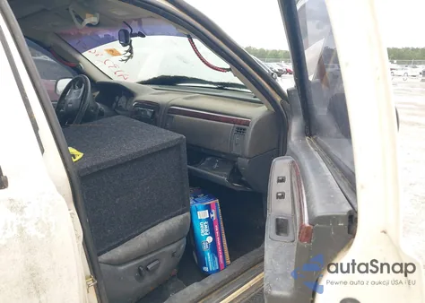 2002 Jeep Grand Cherokee Limited from USA, damaged, VIN 1J4GW58S72C303515